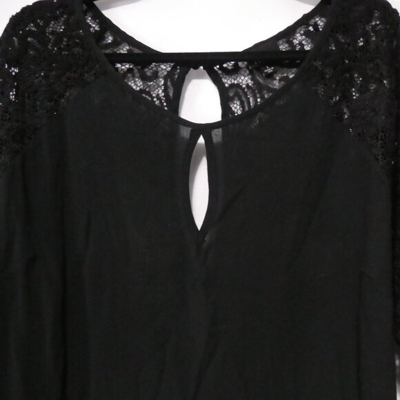 Unbranded | P2P 22 inches measured | Elegant Black Lace Detail Blouse - Picture 11 of 15